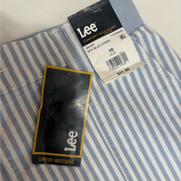 NWT Lee Women’s Mid Rise White & Shy Blue Stripe Cotton Blend Skort, Size 10 - Picture 8 of 15